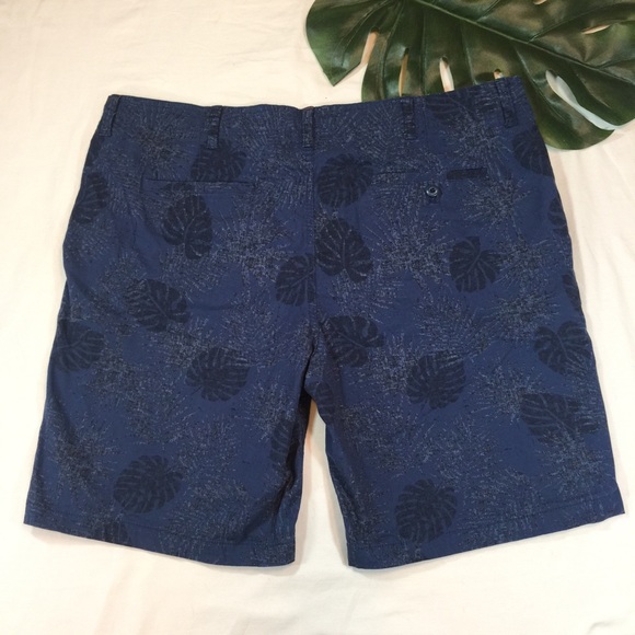 WEATHERPROOF VINTAGE | flat front palm leaf shorts - Picture 5 of 8